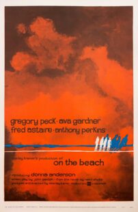 دانلود فیلم On the Beach 1959399529-415633464