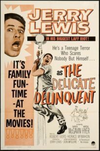دانلود فیلم The Delicate Delinquent 1957422627-11875968