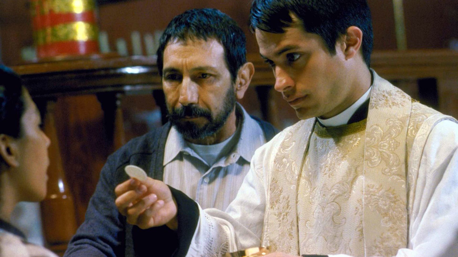 دانلود فیلم The Crime of Padre Amaro 2002