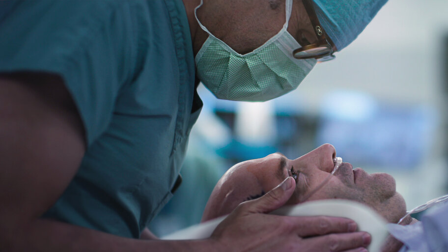 دانلود سریال The Surgeon’s Cut