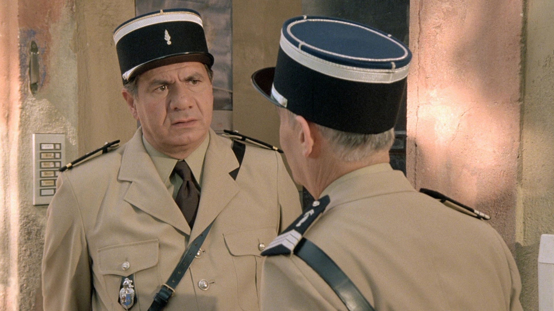 دانلود فیلم The Gendarme and the Extra-Terrestrials 1979